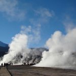 Gêiseres de El Tatio, a quase 5.00 metros, no Atacama, Chile