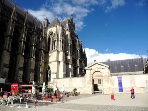 Lateral da Catedral de Reims