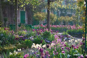 Casa e Jardim de Claude Monet à Giverny na primavera - Fondation Monet