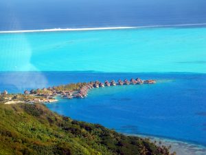 A laguna de Bora Bora, e o quebra-mar à sua volta
