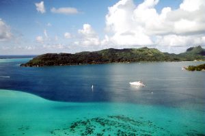 Foto aérea da laguna de Bora Bora