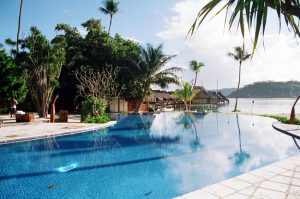 Piscina do resort Orient Express, em Bora Bora