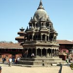 Templo estilo shikara, Patan, Nepal