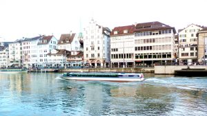 Barco que realiza tours em Salzburgo