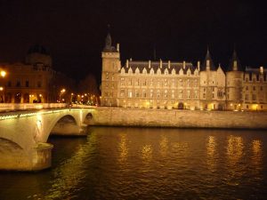 Paris, Conciergerie à noite